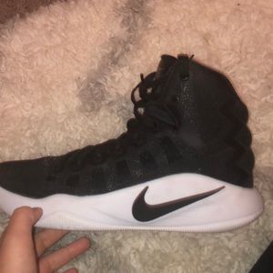 Nike hyperdunk basketball shoes